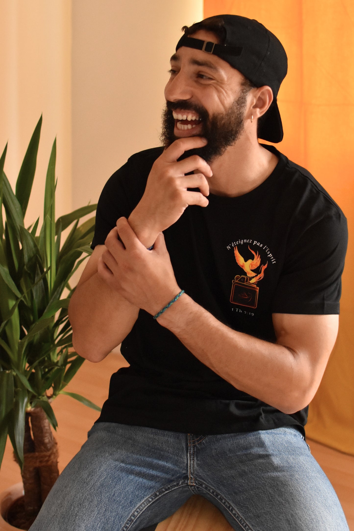 T-shirt chrétien en coton bio – Flamme du Saint-Esprit & 1 Thessaloniciens 5:19