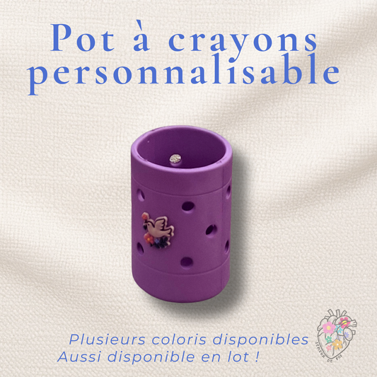 Accessoire bureau chrétien – Pot à crayons avec pins collector